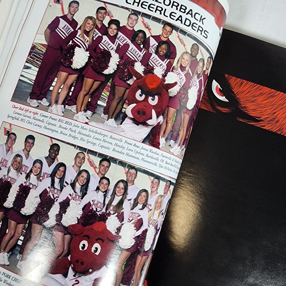 Arkansas Razorbacks vs Utah State Game Day Program September 9 2006 Marcus Monk - Picture 4 of 6